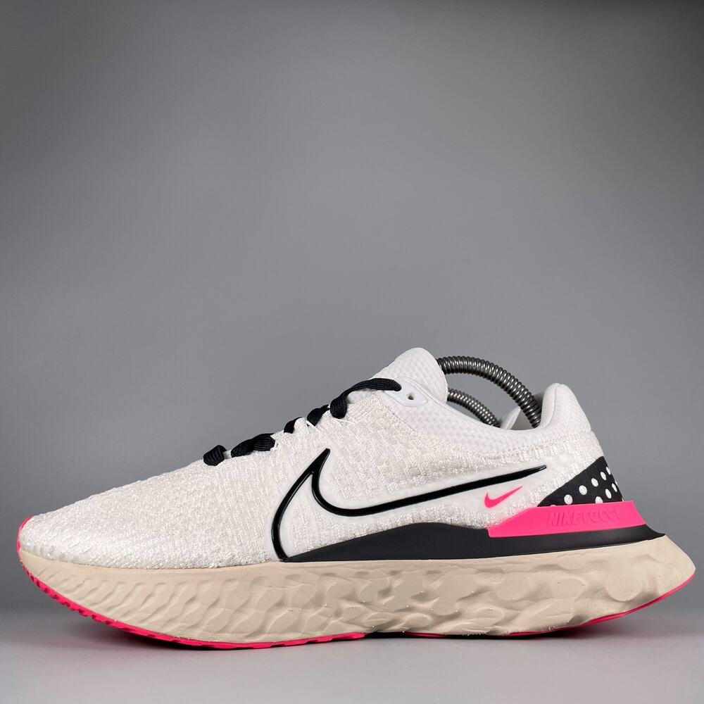 Nike Flyknit React Men's Size 9.5 White Pink Running Sneakers Athletic Shoes GUC